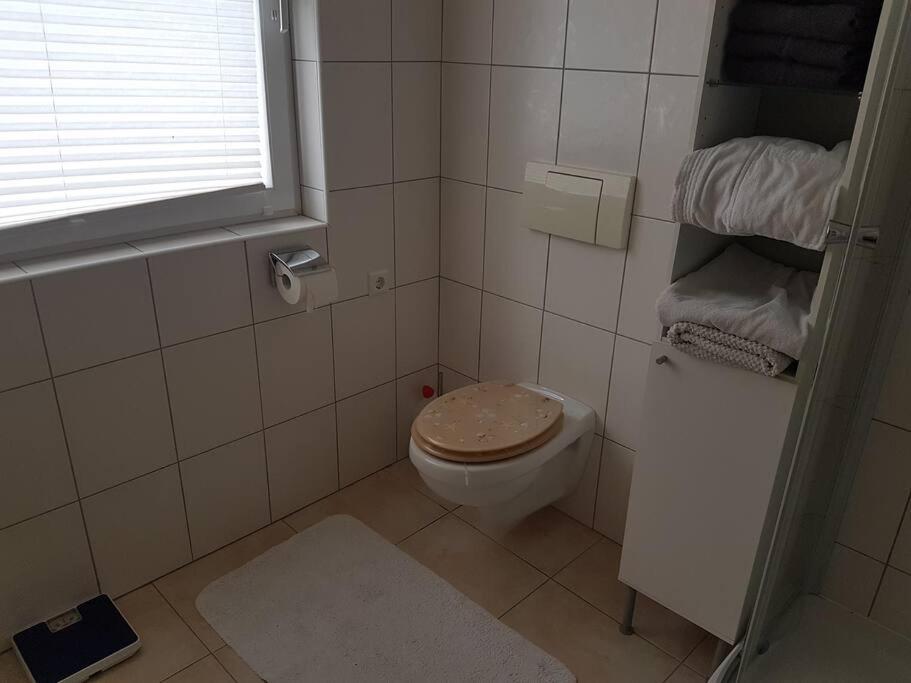 Ebenerdig Mit Terrasse & Garten, Wlan & Parkplatz! Self Check-In & Check-Out! Schwedenofen! Apartment Auggen Exterior photo